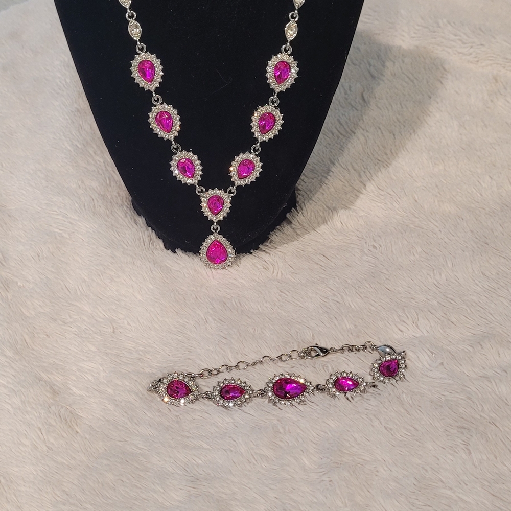 Women’s Silver-Tone Necklace & Bracelet Set with Fuchsia Teardrop Stones